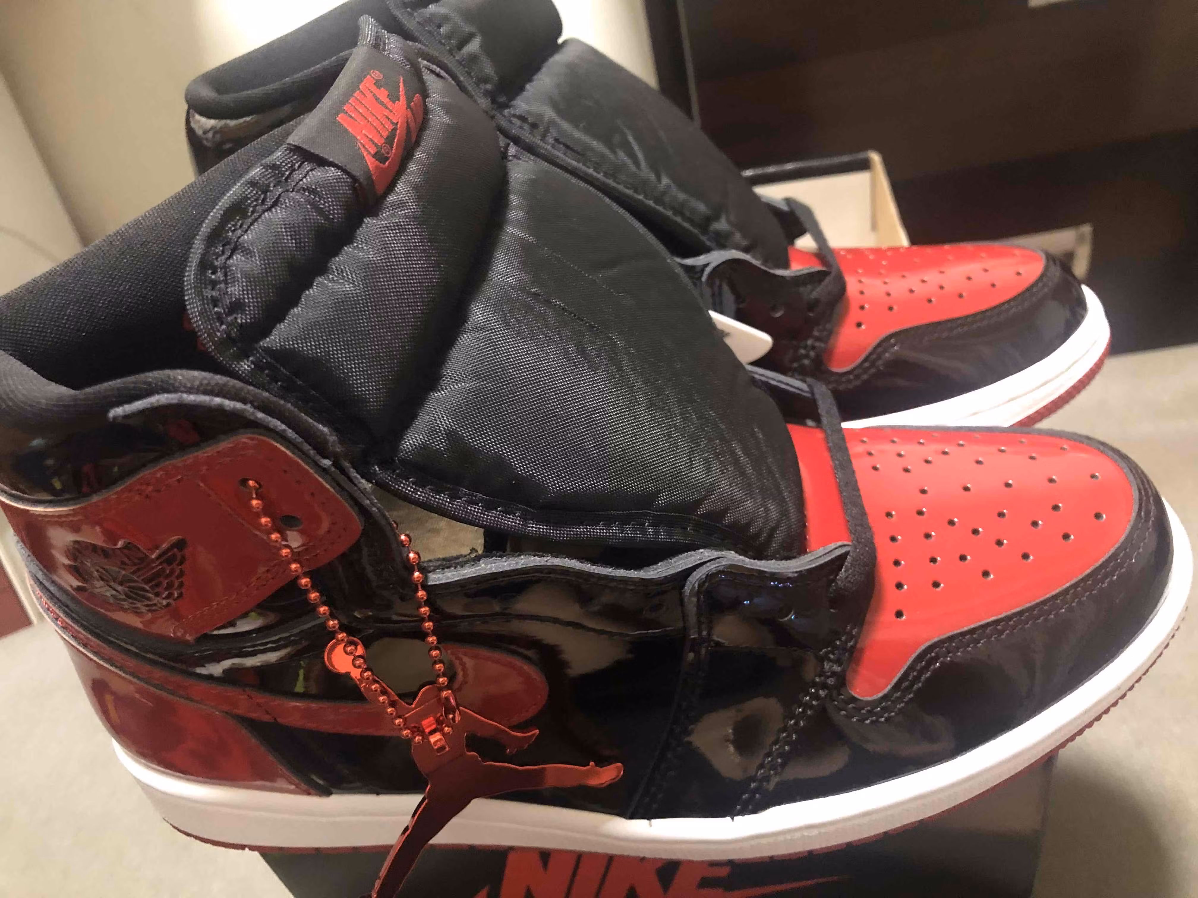 Air Jordan 1 Retro High OG 'Patent Bred' 555088-063 Air Jordan 1 Retro High OG 'Patent Bred' 555088-063
